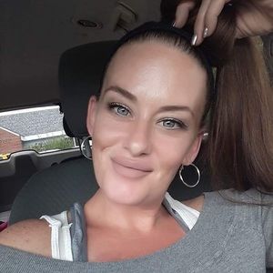 Meet your Posher, Desiree